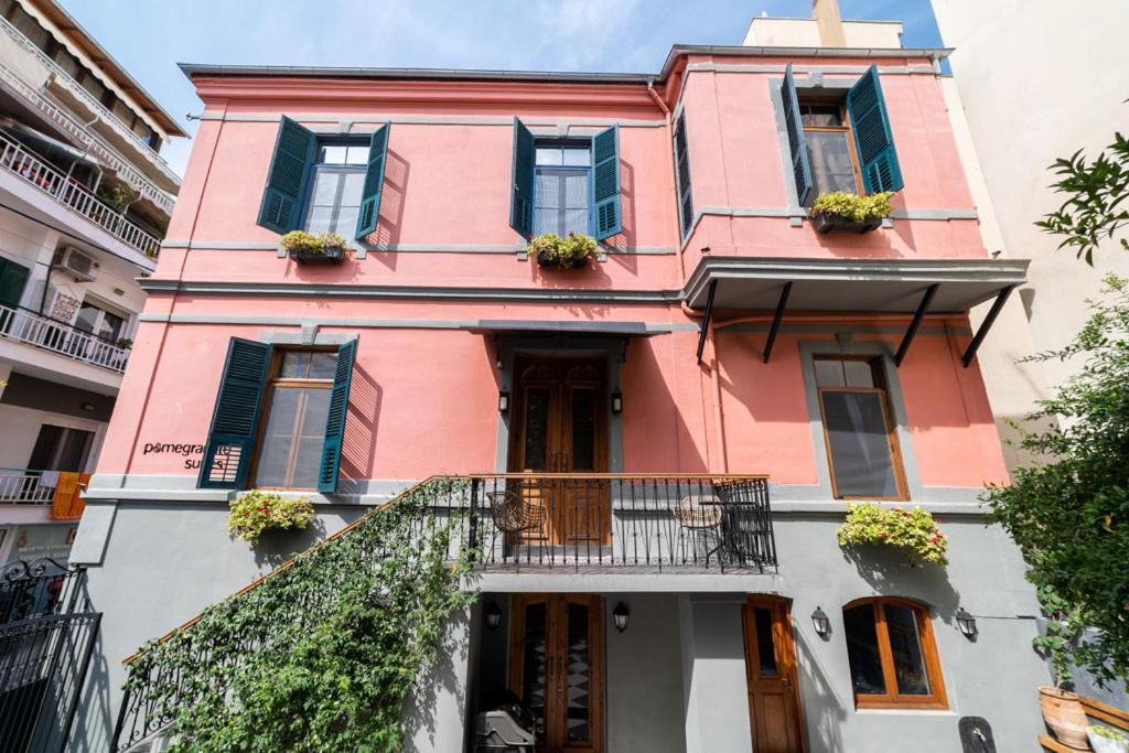 PomeGranate Suites Kavala Exterior foto